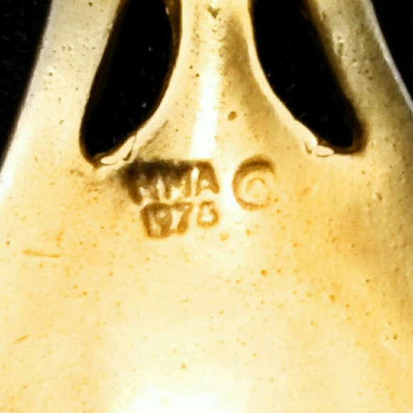 Metropolitan Museum of Art Gold Egyptian Pendant - Picture 2 of 7